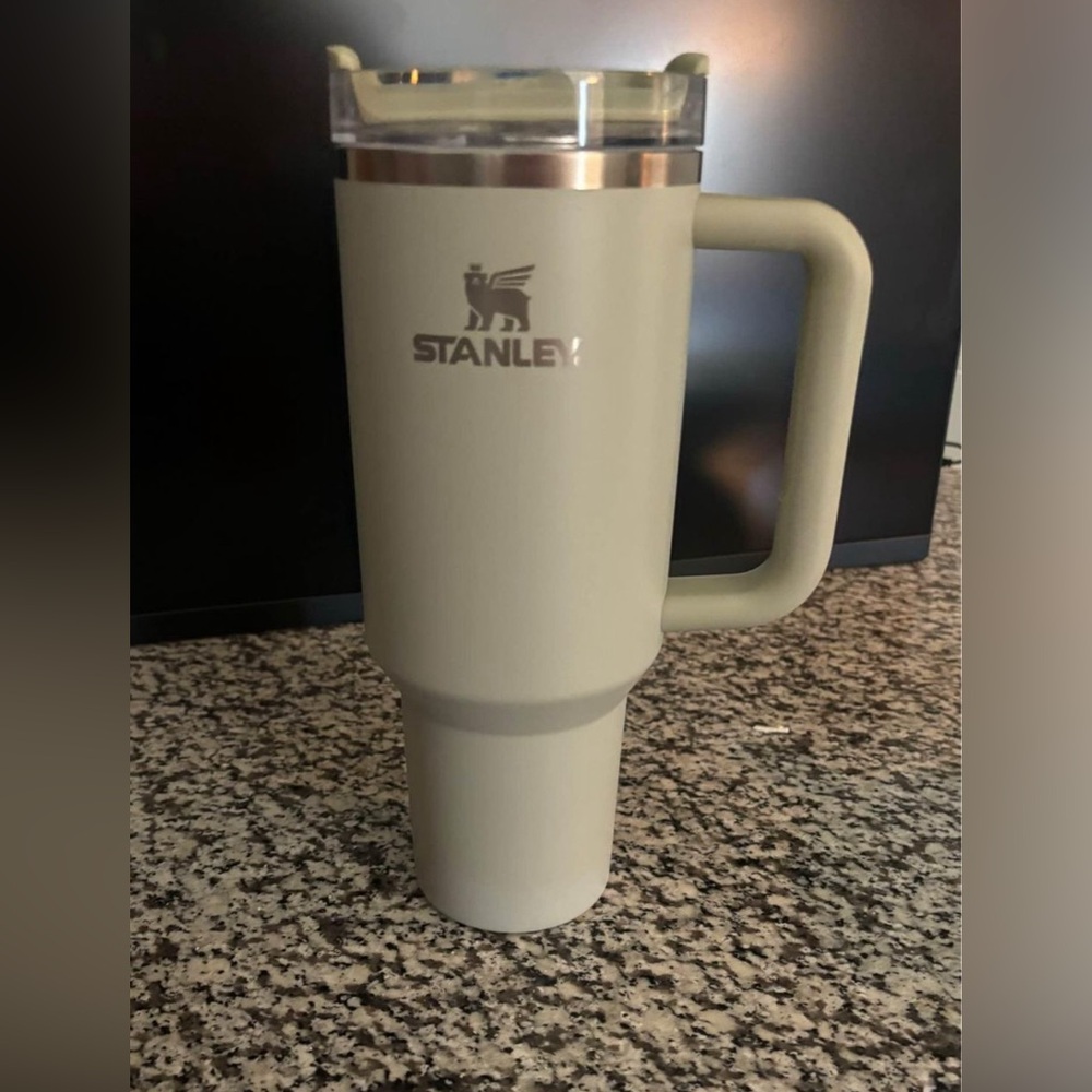 stanley olive green 40oz